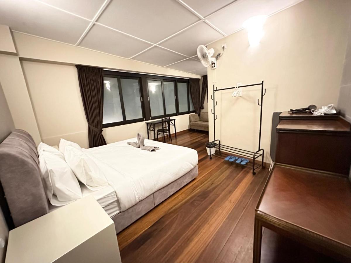 Madras Inn 58-1 Private Bathroom جورج تاون المظهر الخارجي الصورة