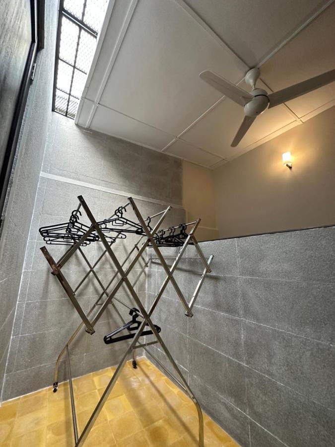 Madras Inn 58-1 Private Bathroom جورج تاون المظهر الخارجي الصورة